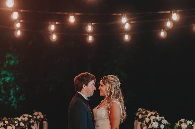 Novios bajo las estrellas